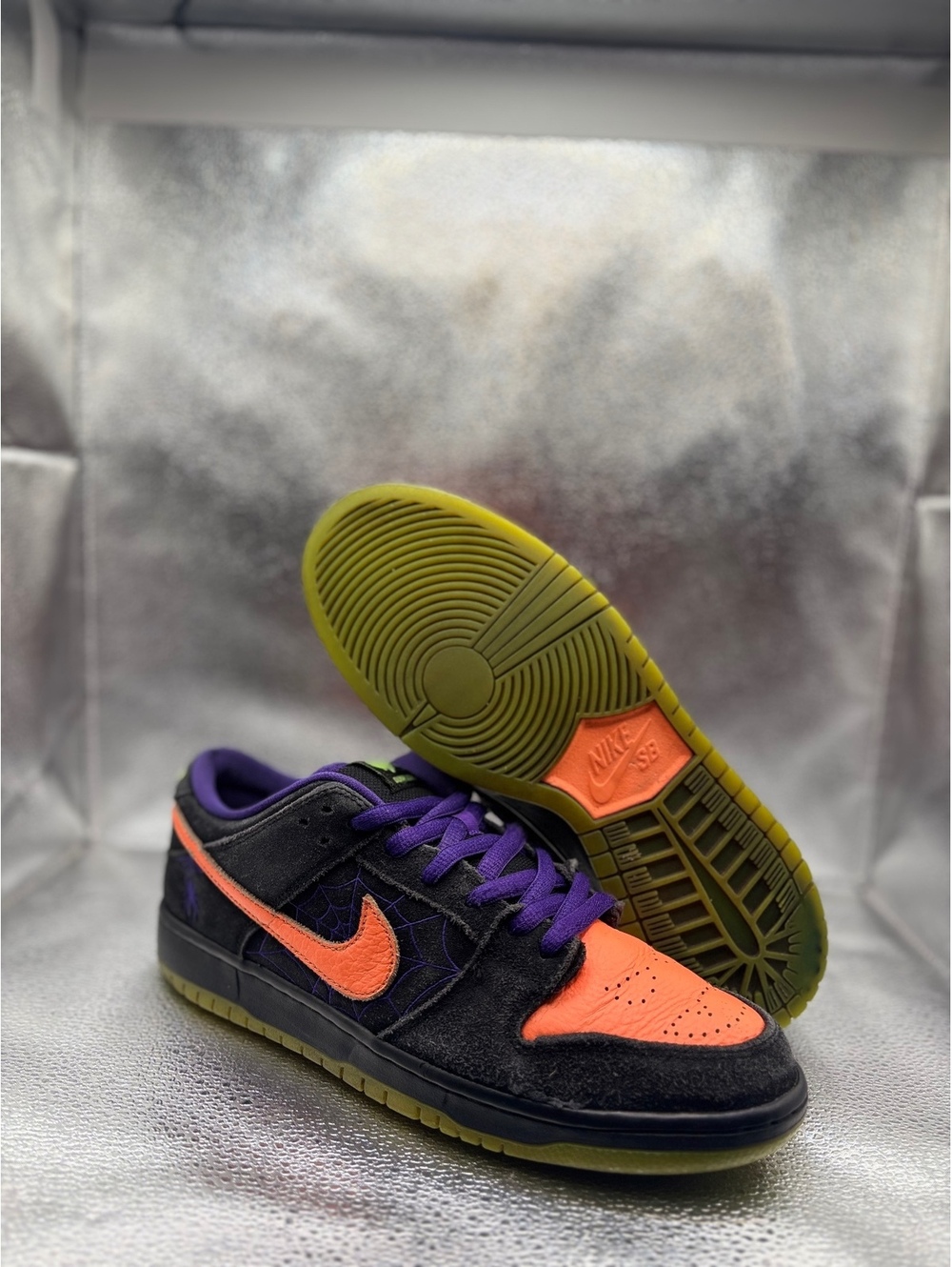 Nike sb Dunk low night of mischief Halloween